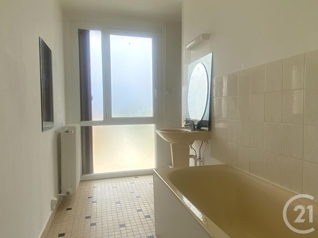 Appartement à vendre - 4 pièces - 77.0 m2 - BEAUVAIS - 60 - PICARDIE - Century 21 Immobilière Nord Picardie