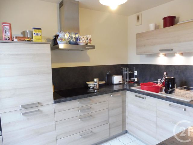 Appartement F5 à vendre - 5 pièces - 83.93 m2 - BEAUVAIS - 60 - PICARDIE - Century 21 Immobilière Nord Picardie Appartement F5 à vendre - 5 pièces - 83.93 m2 - BEAUVAIS - 60 - PICARDIE - Century 21 Immobilière Nord Picardie