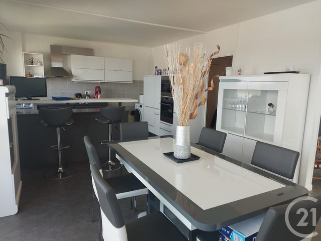 Appartement F5 à vendre - 5 pièces - 95.88 m2 - BEAUVAIS - 60 - PICARDIE - Century 21 Immobilière Nord Picardie Appartement F5 à vendre - 5 pièces - 95.88 m2 - BEAUVAIS - 60 - PICARDIE - Century 21 Immobilière Nord Picardie