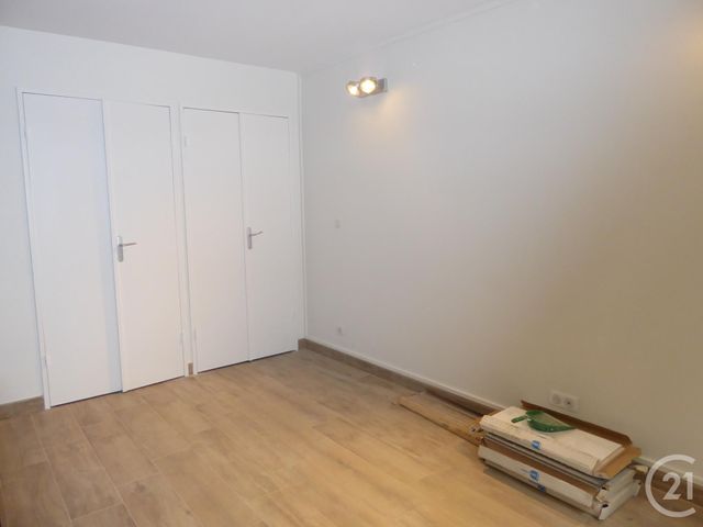 Appartement F1 à louer - 1 pièce - 27.5 m2 - BEAUVAIS - 60 - PICARDIE - Century 21 Immobilière Nord Picardie Appartement F1 à louer - 1 pièce - 27.5 m2 - BEAUVAIS - 60 - PICARDIE - Century 21 Immobilière Nord Picardie
