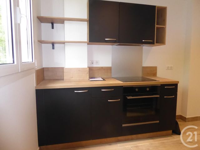 Appartement F1 à louer - 1 pièce - 27.5 m2 - BEAUVAIS - 60 - PICARDIE - Century 21 Immobilière Nord Picardie Appartement F1 à louer - 1 pièce - 27.5 m2 - BEAUVAIS - 60 - PICARDIE - Century 21 Immobilière Nord Picardie