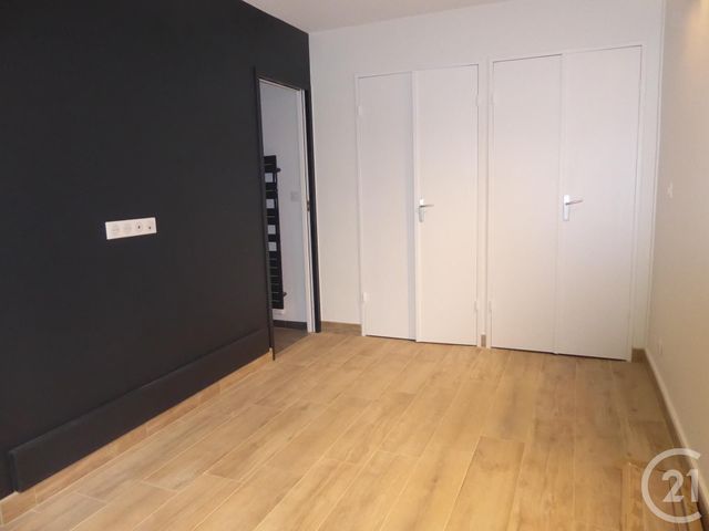Appartement F1 à louer - 1 pièce - 27.5 m2 - BEAUVAIS - 60 - PICARDIE - Century 21 Immobilière Nord Picardie Appartement F1 à louer - 1 pièce - 27.5 m2 - BEAUVAIS - 60 - PICARDIE - Century 21 Immobilière Nord Picardie