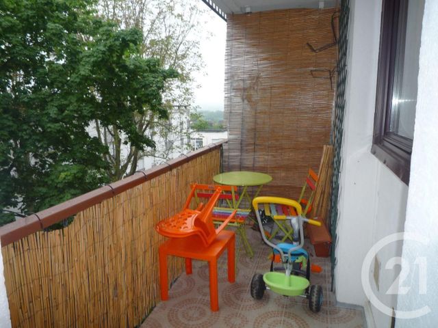 Appartement F4 à louer - 4 pièces - 80.4 m2 - BEAUVAIS - 60 - PICARDIE - Century 21 Immobilière Nord Picardie Appartement F4 à louer - 4 pièces - 80.4 m2 - BEAUVAIS - 60 - PICARDIE - Century 21 Immobilière Nord Picardie