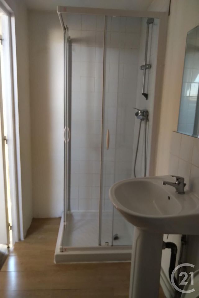 Afficher la photo en grand Appartement F1 à louer - 1 pièce - 20.47 m2 - ROCHY CONDE - 60 - PICARDIE - Century 21 Immobilière Nord Picardie