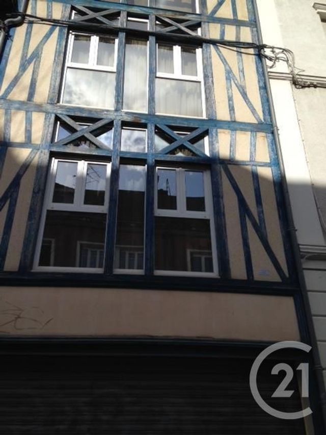 Afficher la photo en grand Appartement F1 à louer - 1 pièce - 25.0 m2 - BEAUVAIS - 60 - PICARDIE - Century 21 Immobilière Nord Picardie