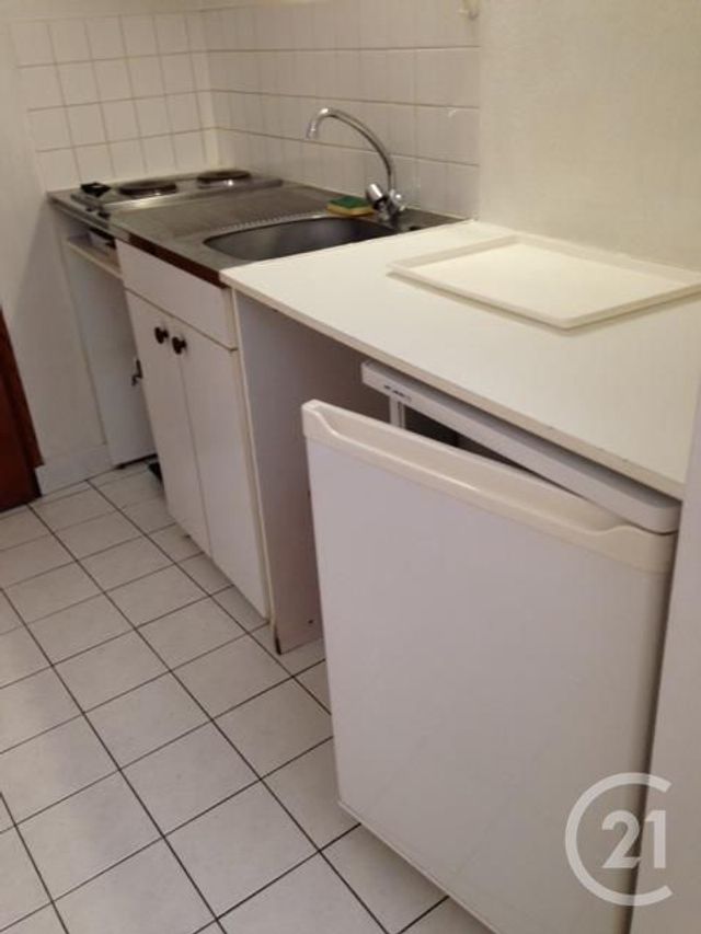 Afficher la photo en grand Appartement F1 à louer - 1 pièce - 25.0 m2 - BEAUVAIS - 60 - PICARDIE - Century 21 Immobilière Nord Picardie