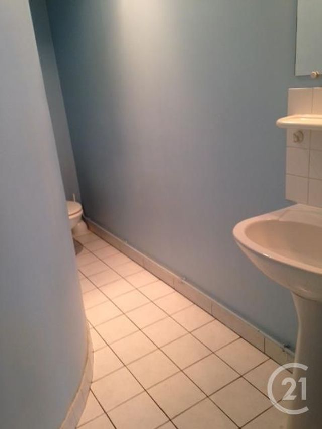 Afficher la photo en grand Appartement F1 à louer - 1 pièce - 25.0 m2 - BEAUVAIS - 60 - PICARDIE - Century 21 Immobilière Nord Picardie