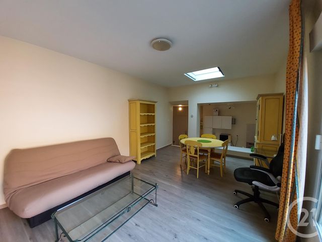 Appartement F1 à louer - 1 pièce - 38.0 m2 - BEAUVAIS - 60 - PICARDIE - Century 21 Immobilière Nord Picardie
