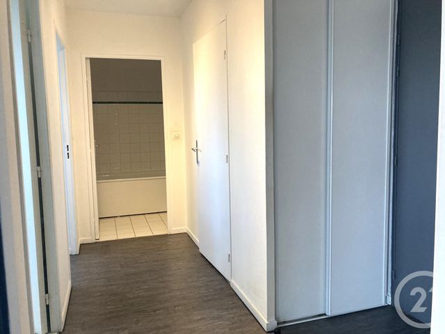 Afficher la photo en grand Appartement F2 à vendre - 2 pièces - 48.3 m2 - BEAUVAIS - 60 - PICARDIE - Century 21 Immobilière Nord Picardie