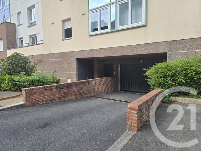 parking à louer - 11.5 m2 - BEAUVAIS - 60 - PICARDIE - Century 21 Immobilière Nord Picardie