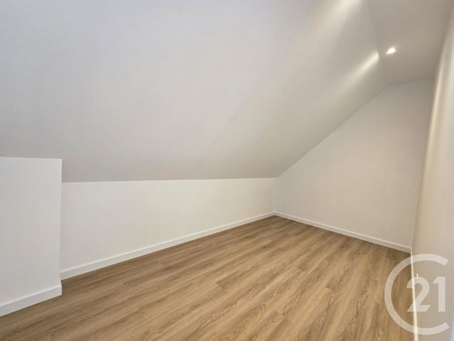 maison à louer - 9 pièces - 197.25 m2 - TILLE - 60 - PICARDIE - Century 21 Immobilière Nord Picardie