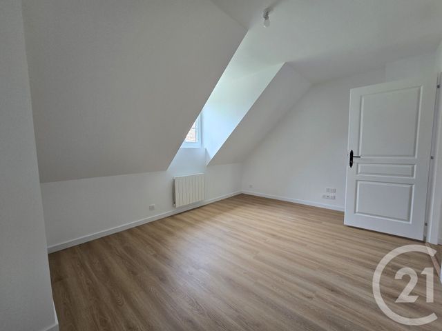 maison à louer - 9 pièces - 197.25 m2 - TILLE - 60 - PICARDIE - Century 21 Immobilière Nord Picardie