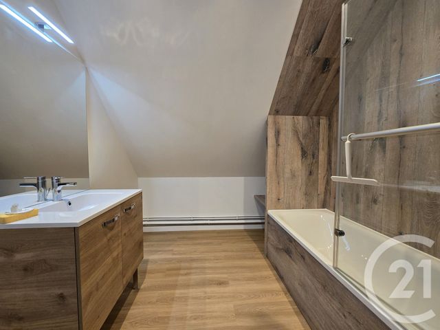 maison à louer - 9 pièces - 197.25 m2 - TILLE - 60 - PICARDIE - Century 21 Immobilière Nord Picardie