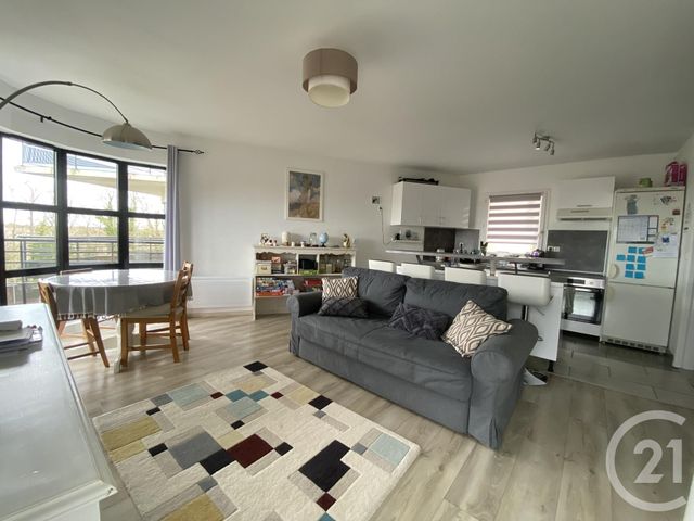 Appartement F3 à louer - 3 pièces - 62.0 m2 - BEAUVAIS - 60 - PICARDIE - Century 21 Immobilière Nord Picardie
