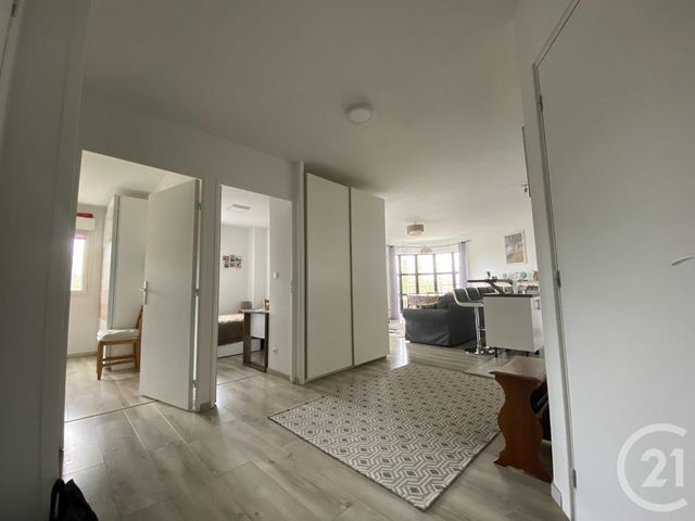 Appartement F3 à louer - 3 pièces - 62.0 m2 - BEAUVAIS - 60 - PICARDIE - Century 21 Immobilière Nord Picardie