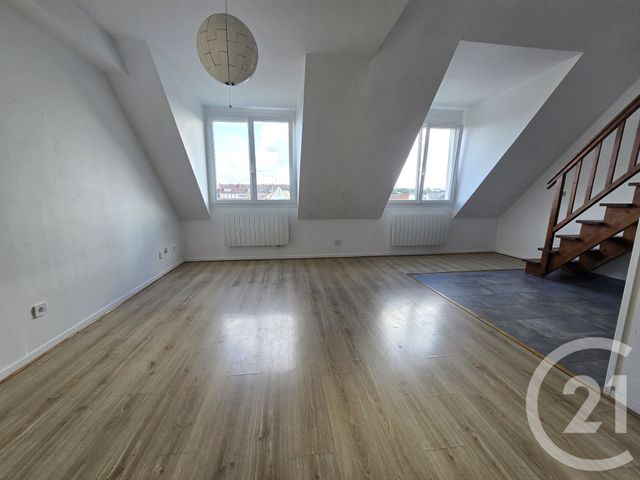 Appartement Duplex à louer - 3 pièces - 52.05 m2 - BEAUVAIS - 60 - PICARDIE - Century 21 Immobilière Nord Picardie