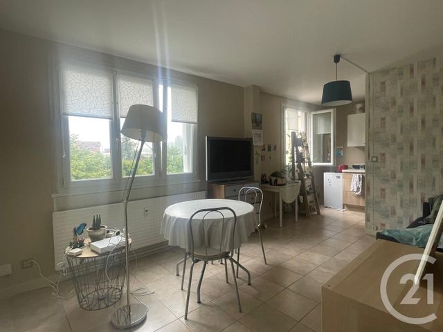 Appartement F1 à louer - 1 pièce - 29.07 m2 - BEAUVAIS - 60 - PICARDIE - Century 21 Immobilière Nord Picardie