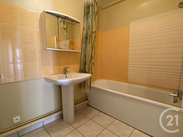 Appartement F4 à louer - 3 pièces - 64.12 m2 - BEAUVAIS - 60 - PICARDIE - Century 21 Immobilière Nord Picardie