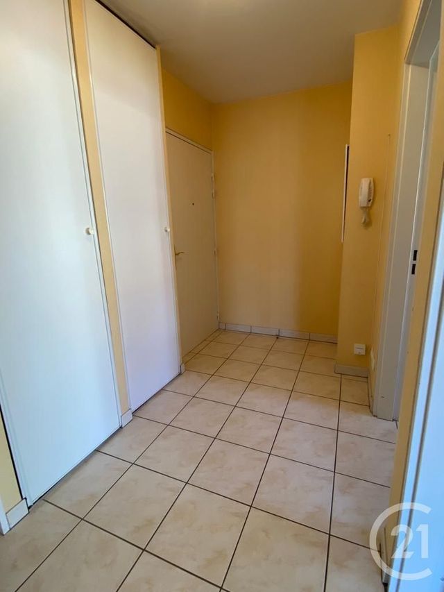 Appartement F4 à louer - 3 pièces - 64.12 m2 - BEAUVAIS - 60 - PICARDIE - Century 21 Immobilière Nord Picardie