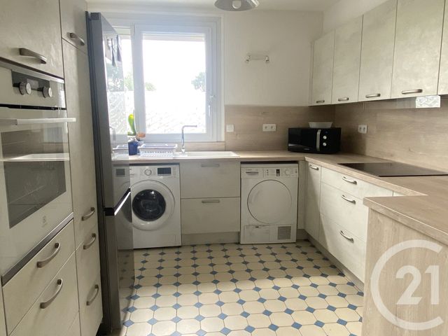 Appartement F5 à vendre - 5 pièces - 86.3 m2 - BEAUVAIS - 60 - PICARDIE - Century 21 Immobilière Nord Picardie