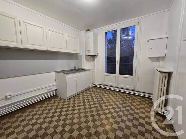 Appartement F3 à louer - 3 pièces - 65.7 m2 - BEAUVAIS - 60 - PICARDIE - Century 21 Immobilière Nord Picardie