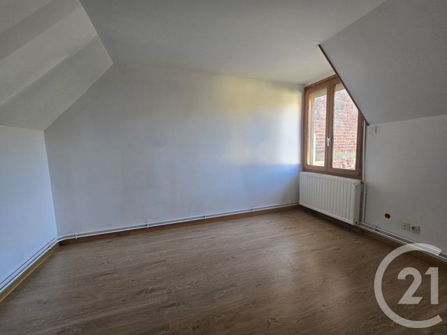 maison à louer - 4 pièces - 147.0 m2 - LA NEUVILLE VAULT - 60 - PICARDIE - Century 21 Immobilière Nord Picardie