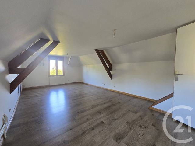 maison à louer - 4 pièces - 147.0 m2 - LA NEUVILLE VAULT - 60 - PICARDIE - Century 21 Immobilière Nord Picardie