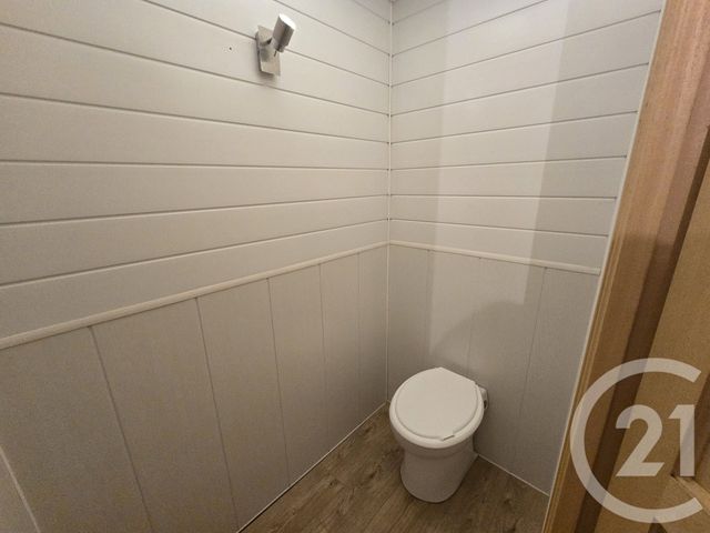 maison à louer - 4 pièces - 147.0 m2 - LA NEUVILLE VAULT - 60 - PICARDIE - Century 21 Immobilière Nord Picardie