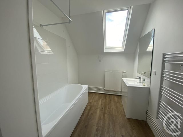 Appartement F2 à louer - 2 pièces - 47.0 m2 - BEAUVAIS - 60 - PICARDIE - Century 21 Immobilière Nord Picardie