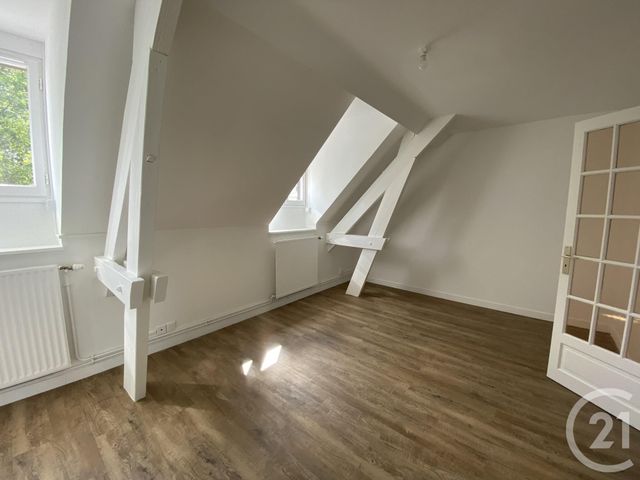 Appartement F2 à louer - 2 pièces - 47.0 m2 - BEAUVAIS - 60 - PICARDIE - Century 21 Immobilière Nord Picardie