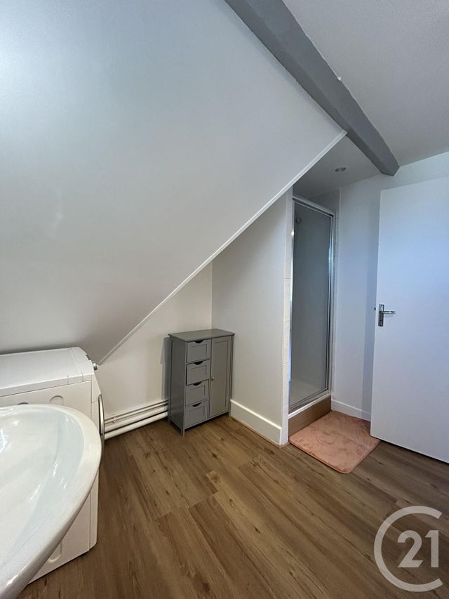 Appartement F1 à louer - 1 pièce - 27.5 m2 - BEAUVAIS - 60 - PICARDIE - Century 21 Immobilière Nord Picardie