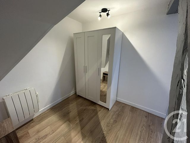 Appartement F1 à louer - 1 pièce - 27.5 m2 - BEAUVAIS - 60 - PICARDIE - Century 21 Immobilière Nord Picardie