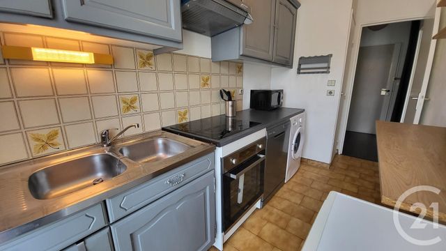 Appartement F2 à louer - 2 pièces - 43.54 m2 - BEAUVAIS - 60 - PICARDIE - Century 21 Immobilière Nord Picardie