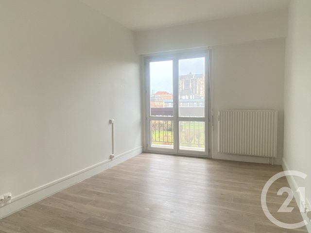 Appartement à vendre - 4 pièces - 88.0 m2 - BEAUVAIS - 60 - PICARDIE - Century 21 Immobilière Nord Picardie