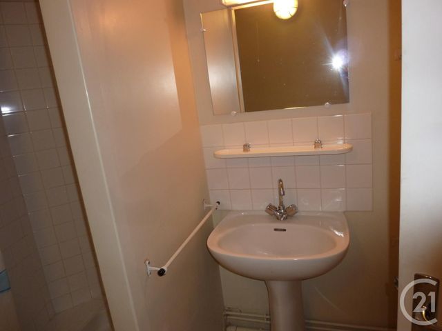 Appartement F1 à louer - 1 pièce - 35.32 m2 - BEAUVAIS - 60 - PICARDIE - Century 21 Immobilière Nord Picardie