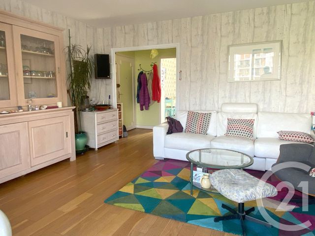 Appartement F3 à vendre - 3 pièces - 63.84 m2 - BEAUVAIS - 60 - PICARDIE - Century 21 Immobilière Nord Picardie