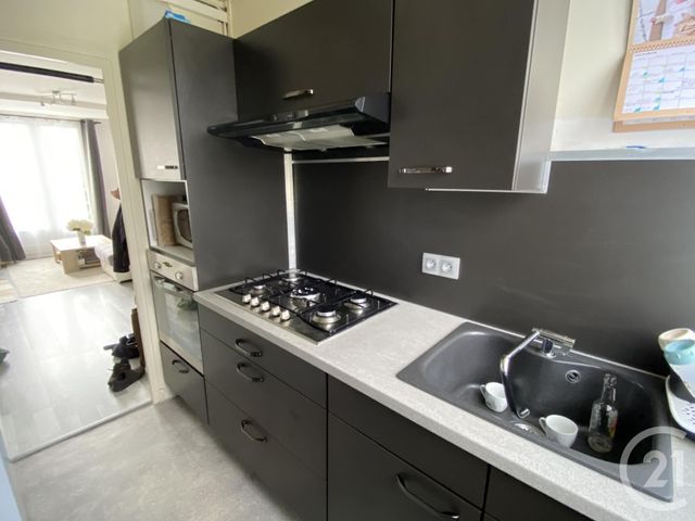 Appartement F4 à louer - 4 pièces - 63.97 m2 - BEAUVAIS - 60 - PICARDIE - Century 21 Immobilière Nord Picardie