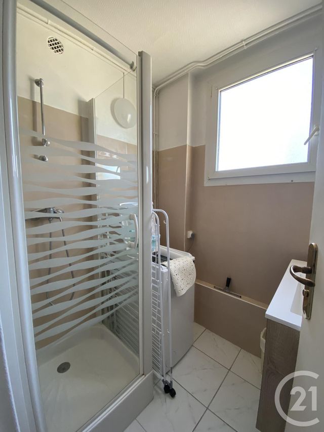 Appartement F2 à louer - 2 pièces - 45.77 m2 - BEAUVAIS - 60 - PICARDIE - Century 21 Immobilière Nord Picardie