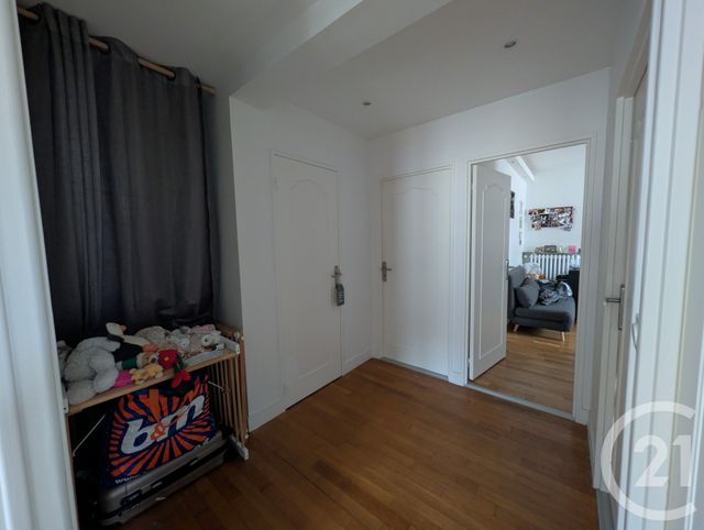 Appartement F5 à louer - 5 pièces - 91.79 m2 - BEAUVAIS - 60 - PICARDIE - Century 21 Immobilière Nord Picardie