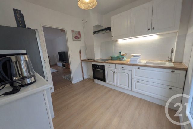 Appartement F4 à louer - 4 pièces - 71.83 m2 - BEAUVAIS - 60 - PICARDIE - Century 21 Immobilière Nord Picardie