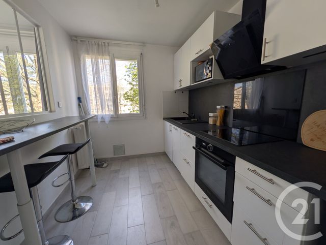 Appartement à louer - 4 pièces - 67.16 m2 - BEAUVAIS - 60 - PICARDIE - Century 21 Immobilière Nord Picardie