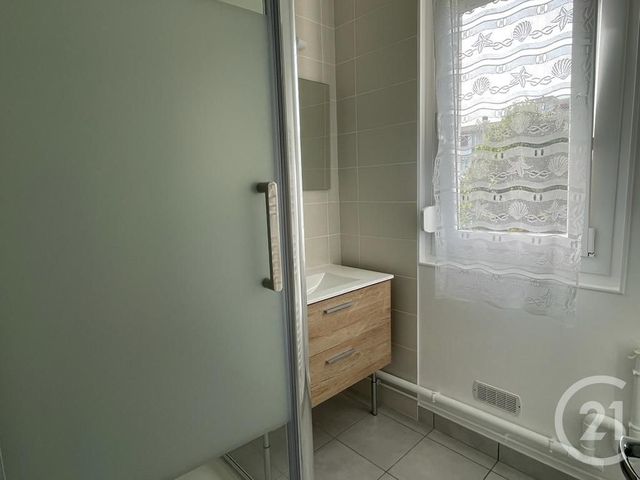 Appartement F3 à louer - 3 pièces - 54.73 m2 - BEAUVAIS - 60 - PICARDIE - Century 21 Immobilière Nord Picardie