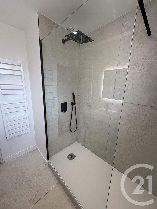 Appartement F2 à louer - 2 pièces - 44.66 m2 - BEAUVAIS - 60 - PICARDIE - Century 21 Immobilière Nord Picardie