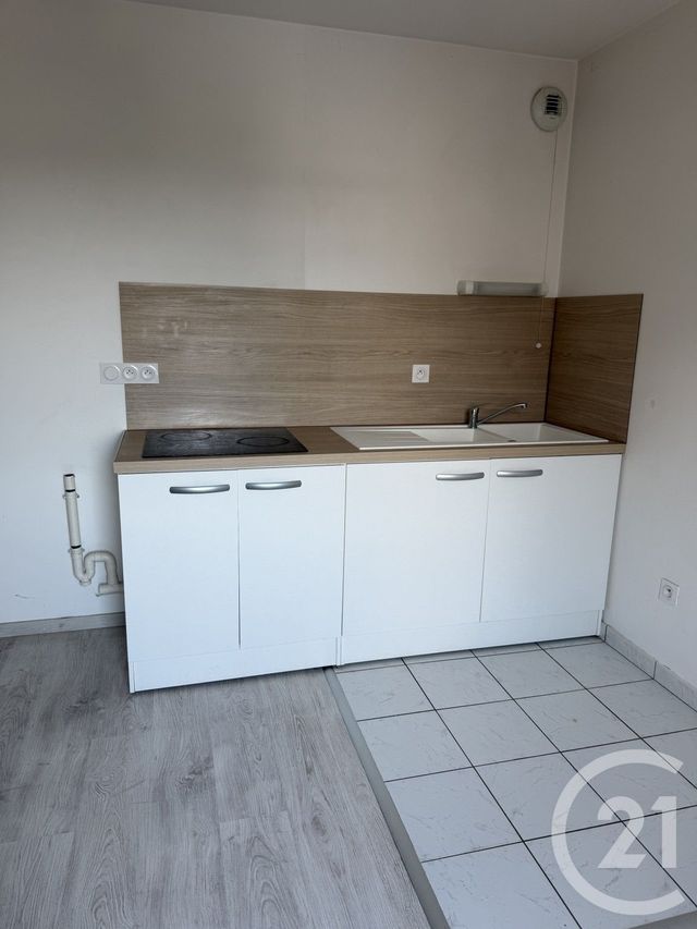 Appartement F1 à louer - 1 pièce - 32.5 m2 - BEAUVAIS - 60 - PICARDIE - Century 21 Immobilière Nord Picardie