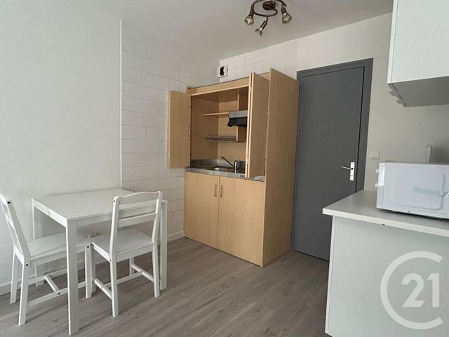 Appartement F1 à louer - 1 pièce - 22.81 m2 - BEAUVAIS - 60 - PICARDIE - Century 21 Immobilière Nord Picardie