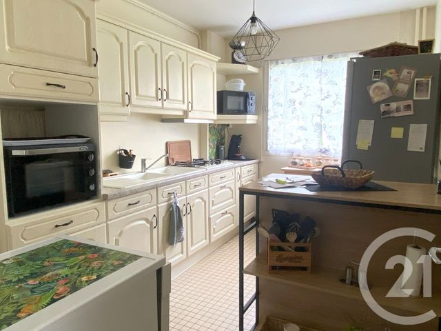 Appartement F3 à vendre - 3 pièces - 64.76 m2 - BEAUVAIS - 60 - PICARDIE - Century 21 Immobilière Nord Picardie