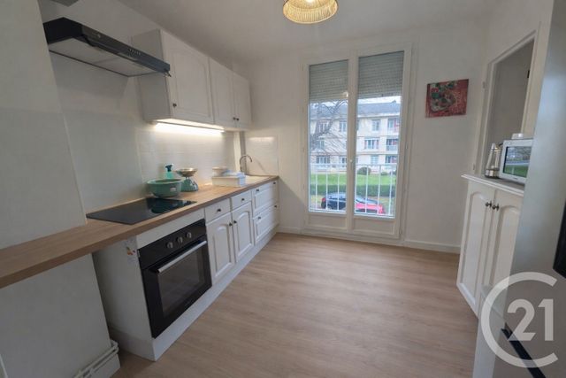 Appartement F4 à louer - 4 pièces - 71.83 m2 - BEAUVAIS - 60 - PICARDIE - Century 21 Immobilière Nord Picardie
