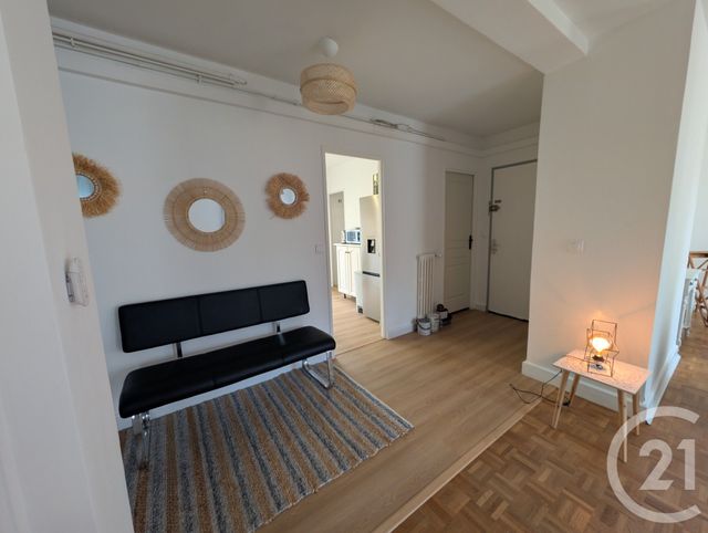 Appartement F4 à louer - 4 pièces - 71.83 m2 - BEAUVAIS - 60 - PICARDIE - Century 21 Immobilière Nord Picardie