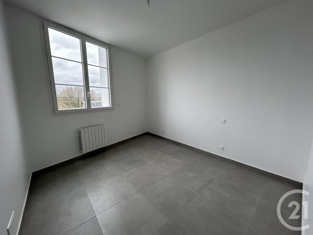 Appartement F3 à louer - 3 pièces - 89.74 m2 - BEAUVAIS - 60 - PICARDIE - Century 21 Immobilière Nord Picardie