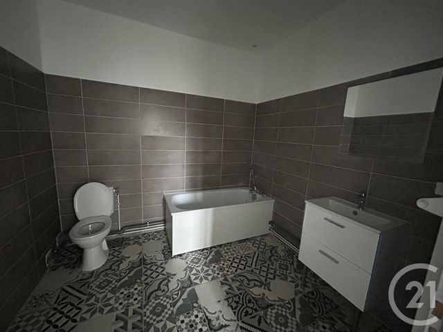 Appartement F3 à louer - 3 pièces - 89.74 m2 - BEAUVAIS - 60 - PICARDIE - Century 21 Immobilière Nord Picardie